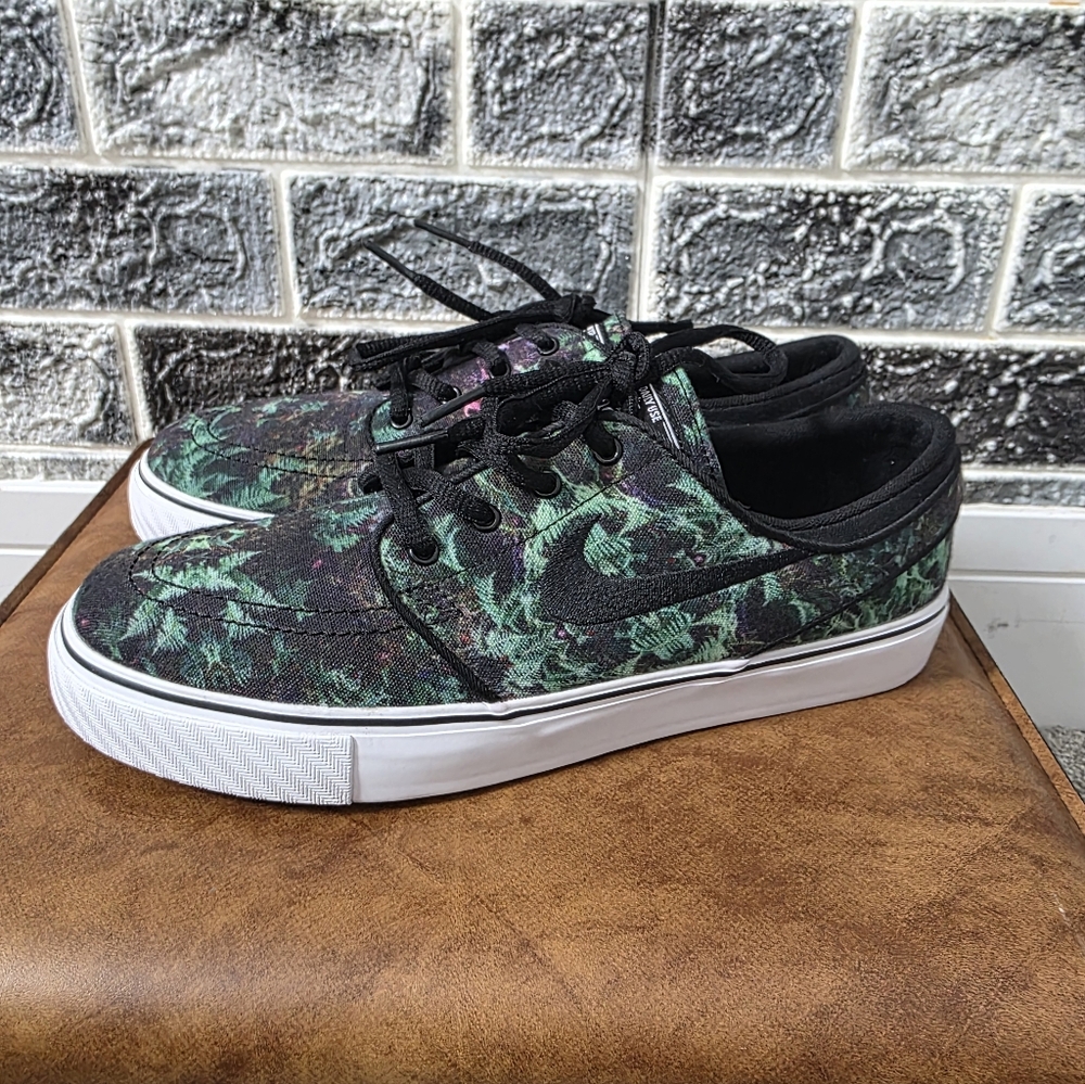 Nike Stefan Janoski Women's Sneakers Size 8.5